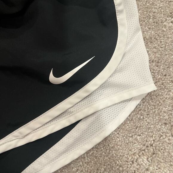 Nike Women's Dri Fit Shorts Black with White Size Small - Picture 3 of 7